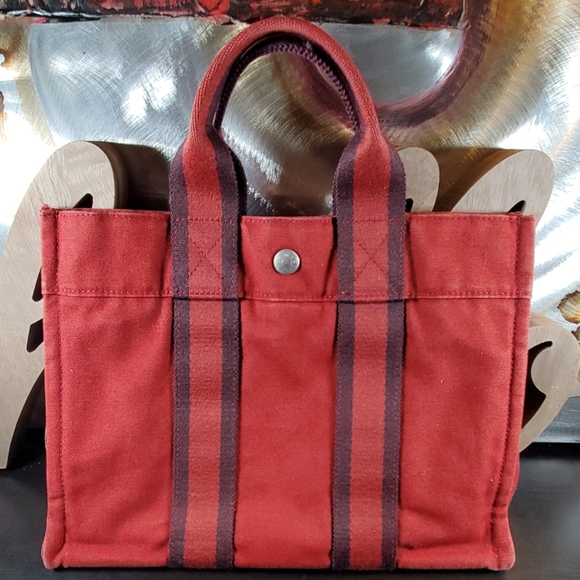 Hermes Handbags - 💥SOLD💥Hermes Fourre Tout PM Dark Red